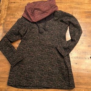 Ruelle cowl neck sweater dress black/red